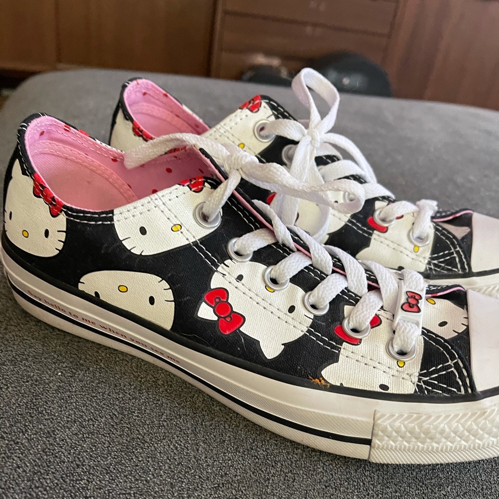 Hello Kitty black converse 7.5 worn 1x